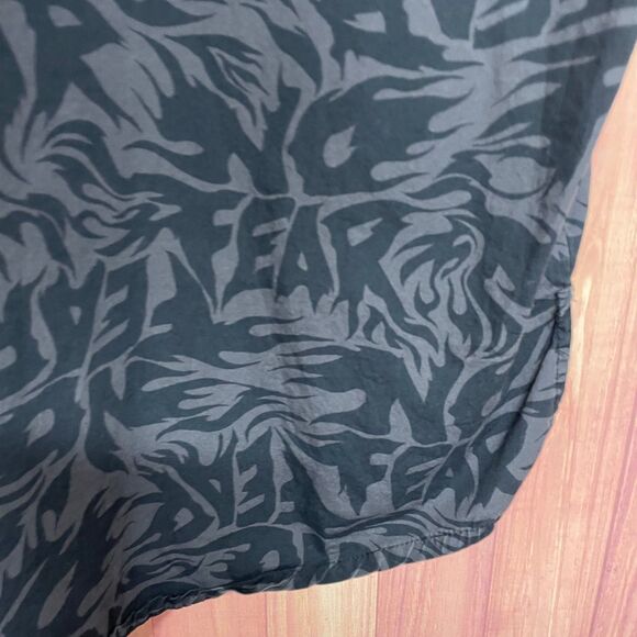 No Fear X H&M Button Up Shirt Short Sleeve Oversized Side Slit Men Size Medium - Picture 4 of 8